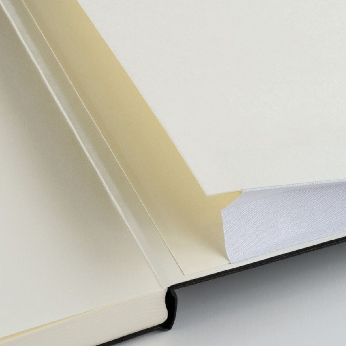 Leuchtturm1917 Weekly Planner 2026 A4, Leuchtturm1917, stationery design