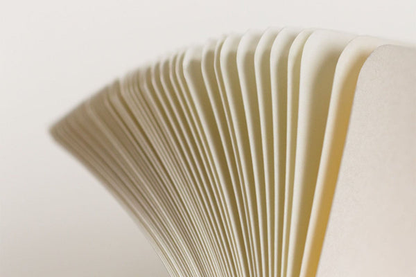 Rounded corners of the 18-month Leuchtturm1917 academic calendar cards.