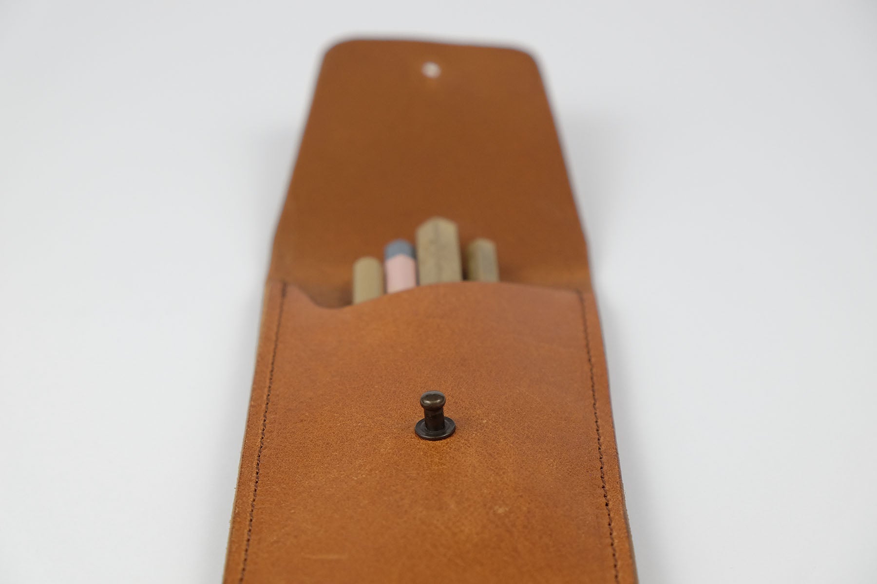 Leather Pen & Pencil Pouch – Cognac, Hugbag, Stationery design, Minimalist office