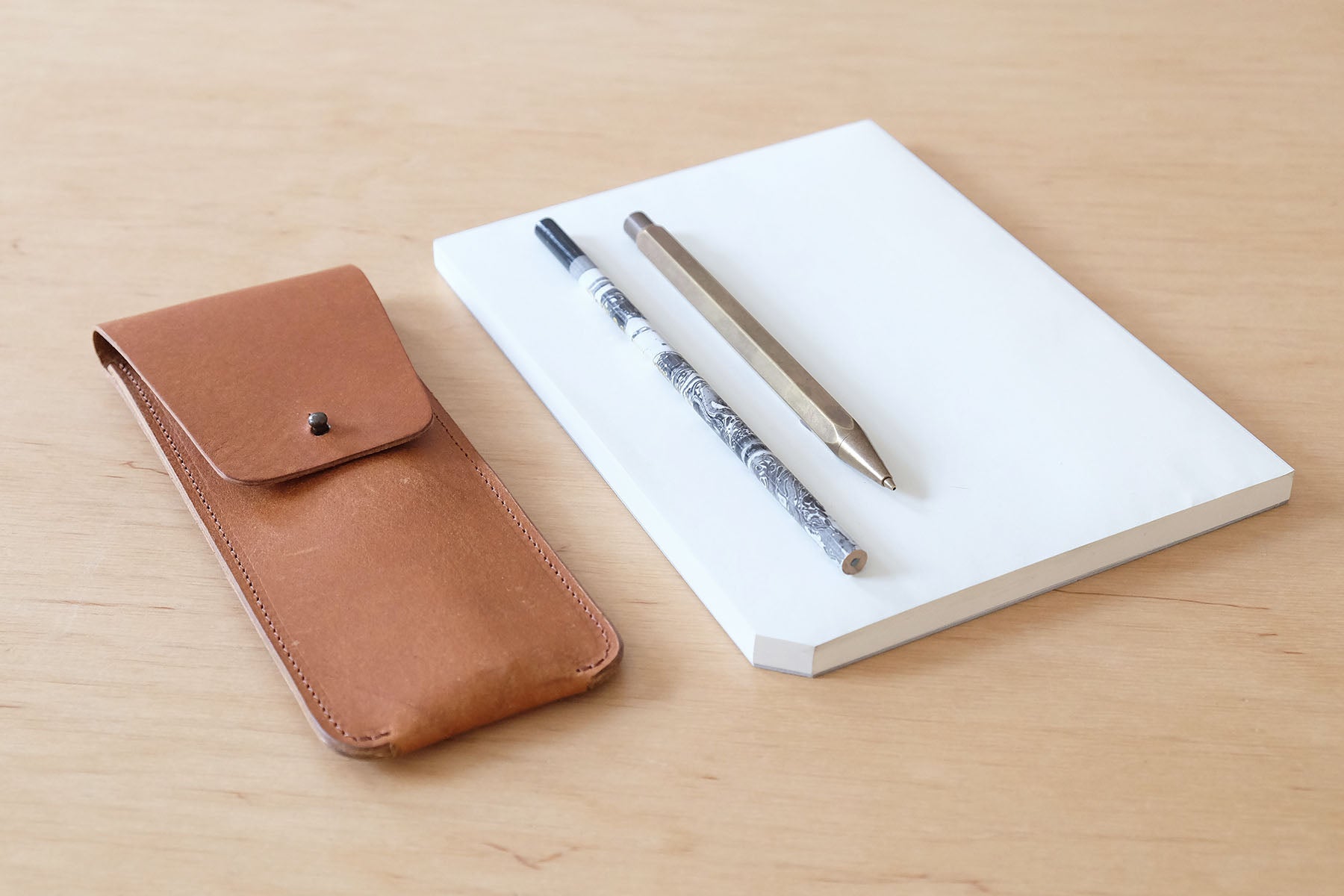 Leather Pen & Pencil Pouch – Cognac, Hugbag, Stationery design, Minimalist office