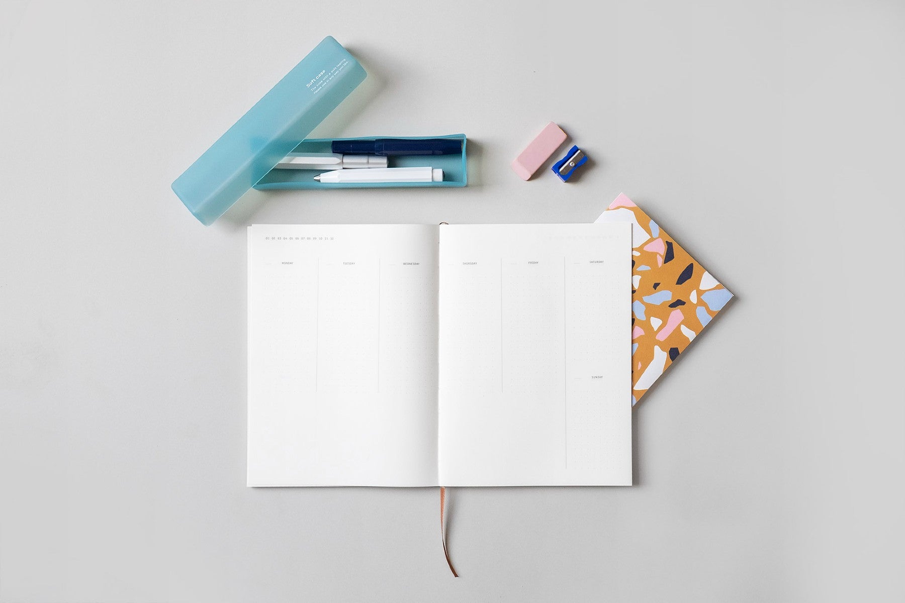 Klasyk Planner, Undated – Blueberry, Papierniczeni, designer's stationery, home office