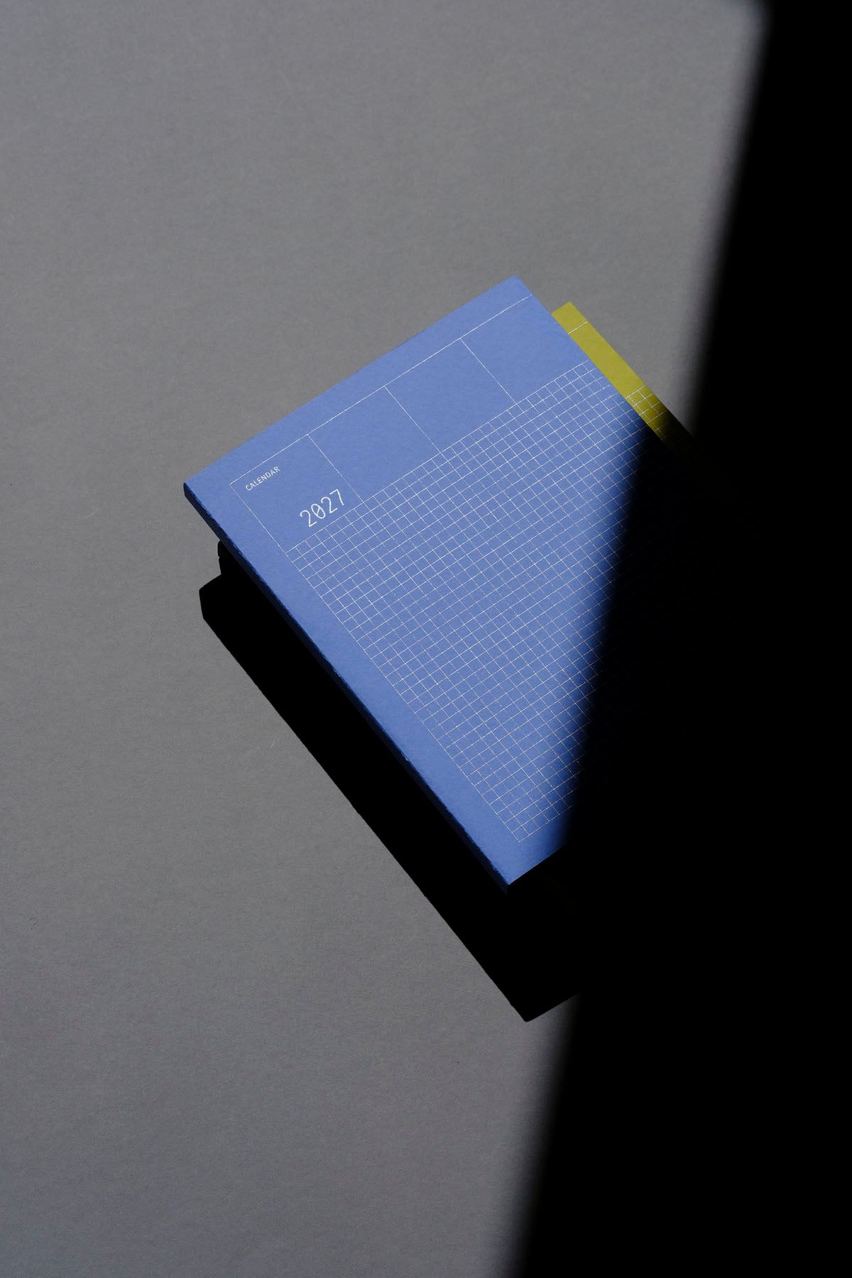 [PRESALE] Grid 2027 Calendar – true blue